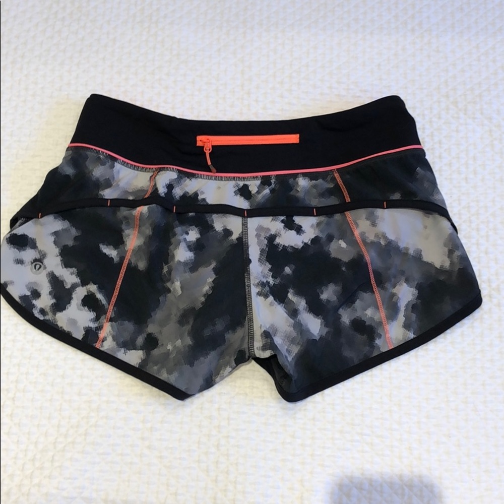 EUC Lululemon Speed Shorts 4/xs